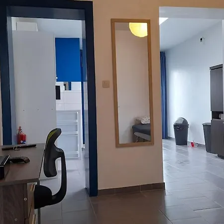 Appartement Studio Avec Tv, Wifi Et Frigo *