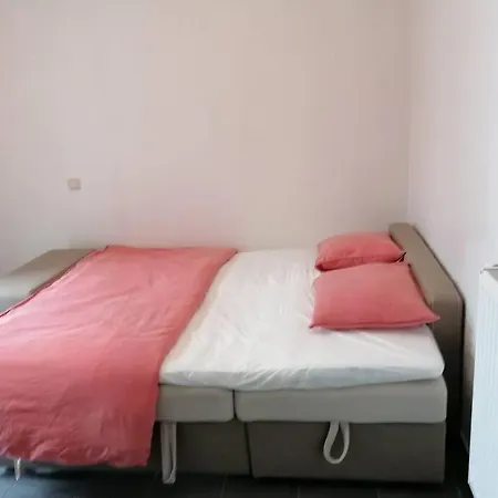 Studio Avec Tv, Wifi Et Frigo Appartement