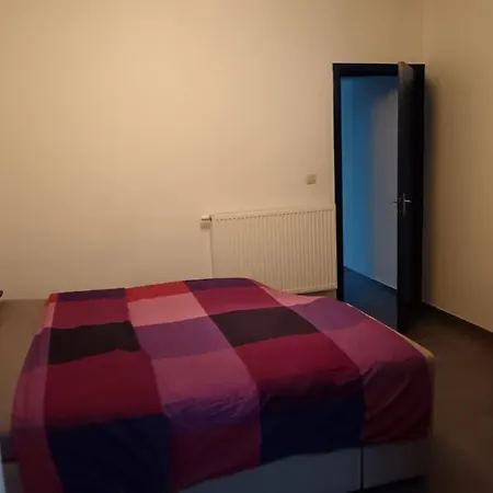 Studio Avec Tv, Wifi Et Frigo Appartement